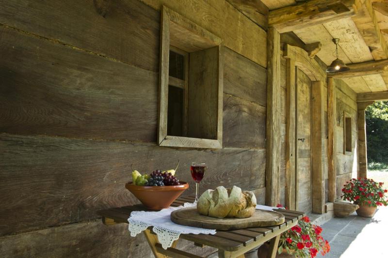Nápoje v ubytování Domačija Šeruga Countryside hotel