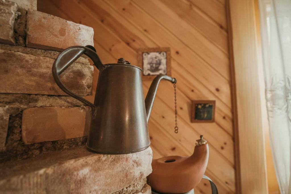 Příslušenství pro přípravu čaje a kávy v ubytování House Poljana
