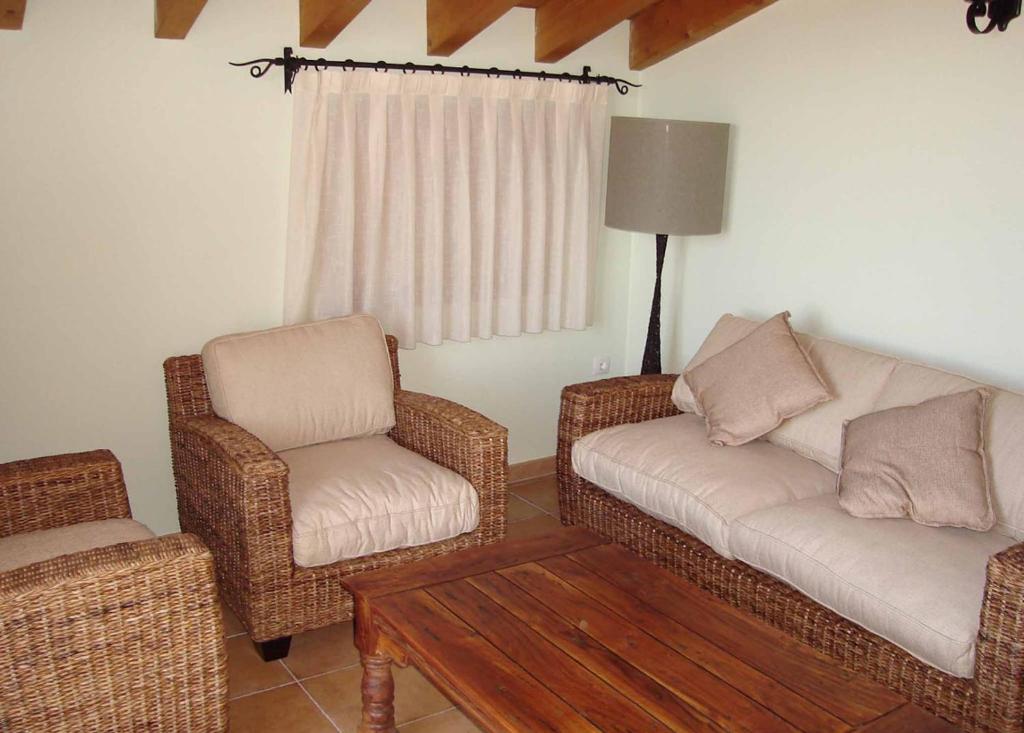 Hostales o pensiones Hostal La Cerollera en Cerollera, Aragón