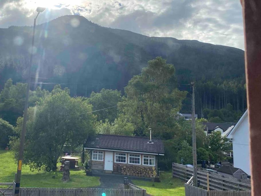 Pine Cabin, Strathyre. A cosy escape from it all.