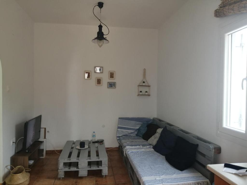 Pagos apartments, Ermoupoli, Greece