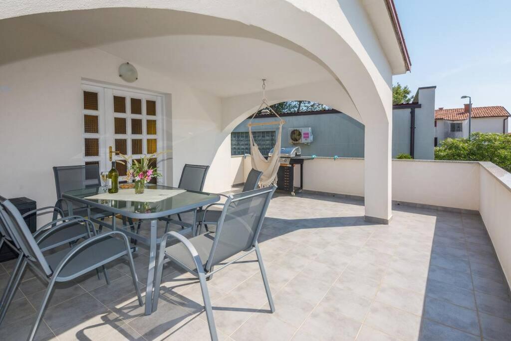 Balkón alebo terasa v ubytovaní Family Patio Vir