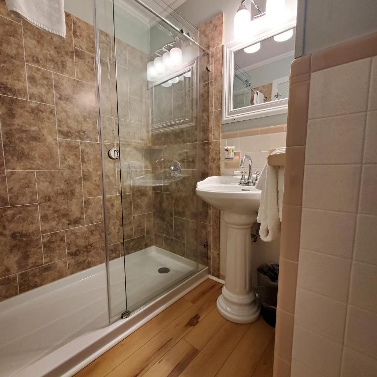 Bagno di Island Guesthouse and Motel OBX