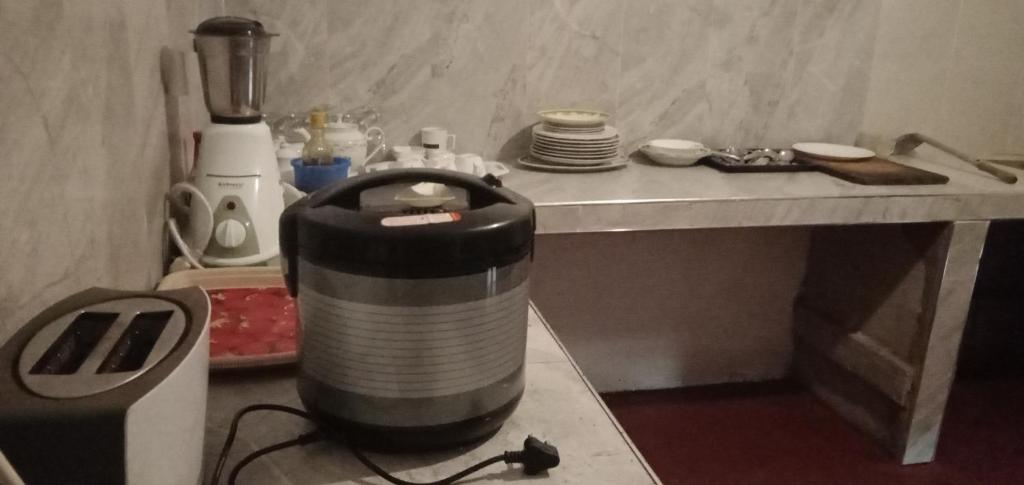 Příslušenství pro přípravu čaje a kávy v ubytování Hotel Samanala Sigiriya