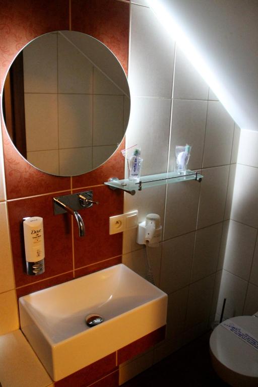 Kúpeľňa v ubytovaní Hotel Linder