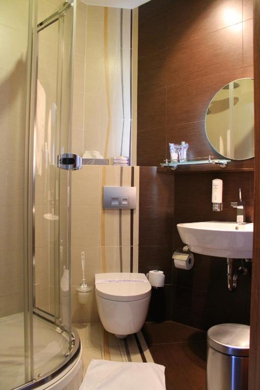 Kúpeľňa v ubytovaní Hotel Linder