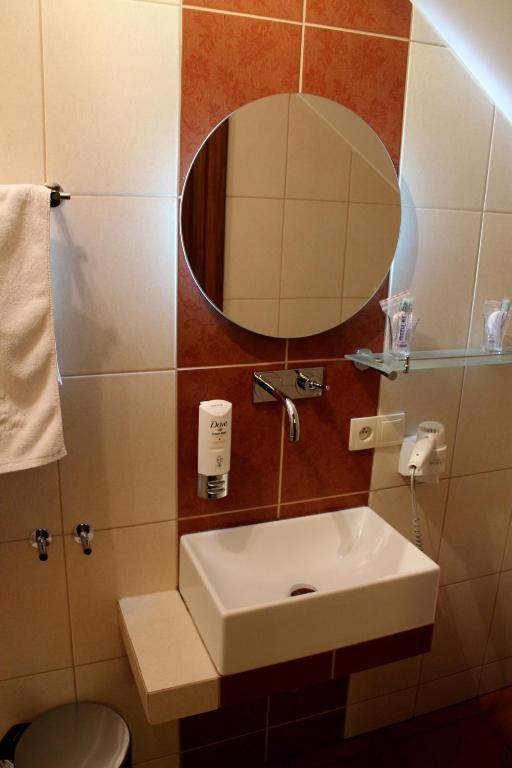 Kúpeľňa v ubytovaní Hotel Linder