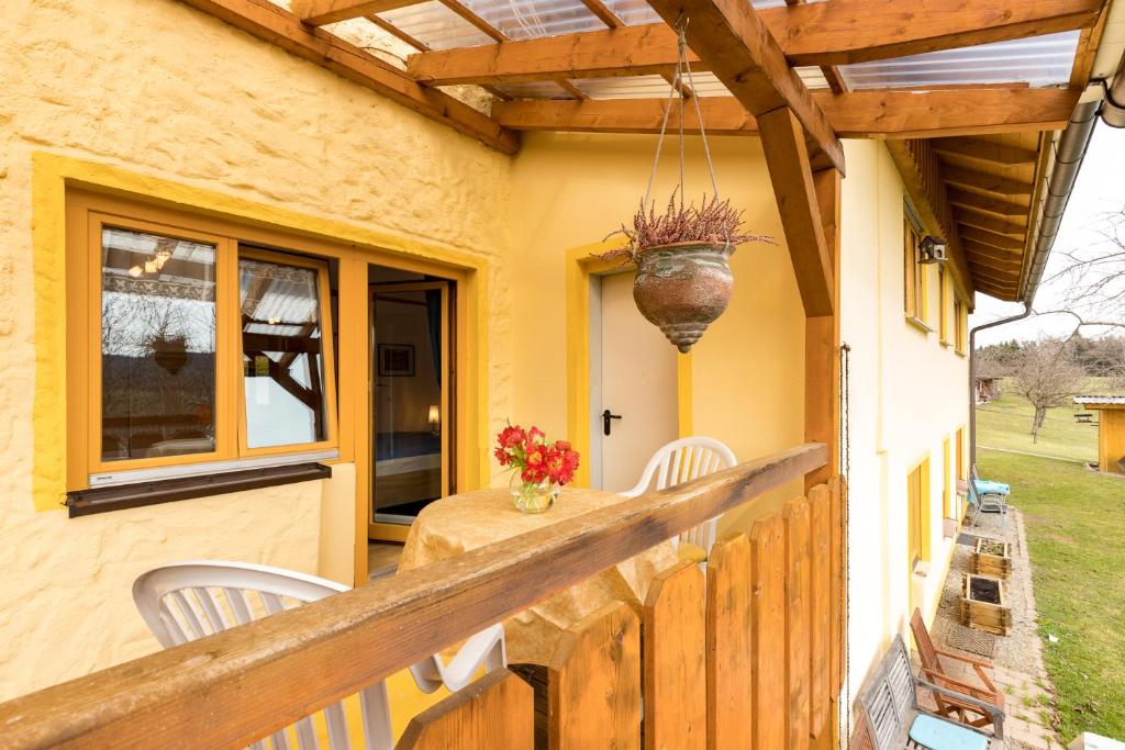 Landhaus Breg GbR - Apartment With Balcony