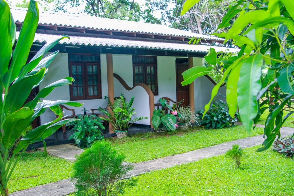 Zahrada ubytování Nimsara Lodge Sigiriya