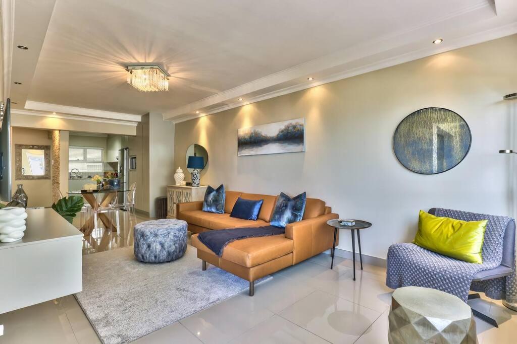 Couples retreat-Modern, Ocean front Gem!, Cape Town (updated prices 2024)