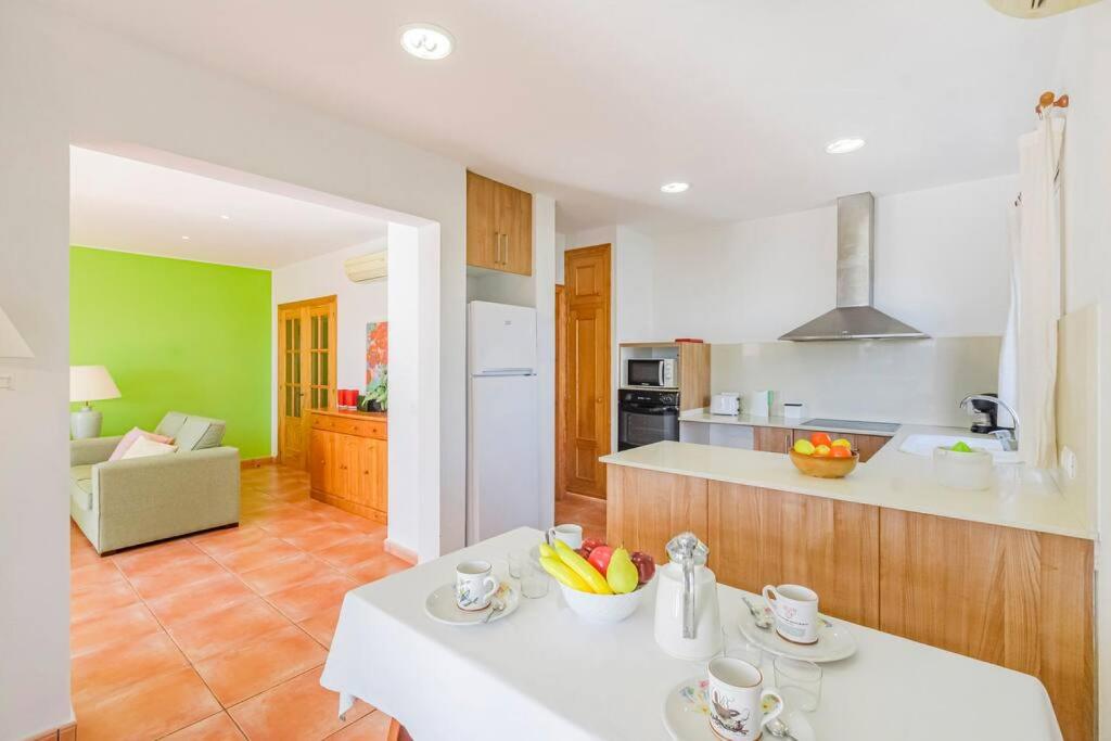 Kuchyň nebo kuchyňský kout v ubytování Villa Casa Nova
