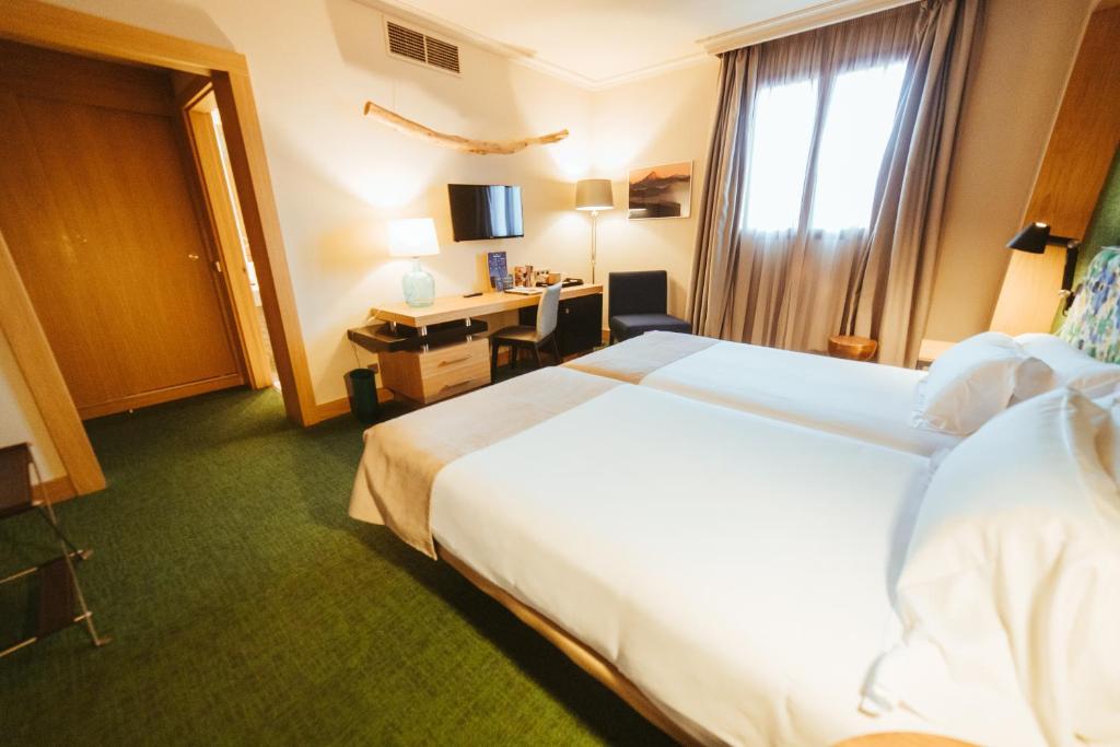 Barceló León Conde Luna, León – Updated 2023 Prices