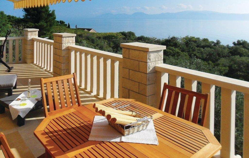 Balkón alebo terasa v ubytovaní Apartment in Sucuraj with sea view, terrace, air conditioning, WiFi 3354-1