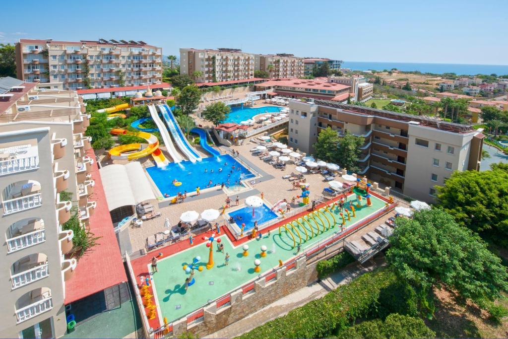 Bazén v ubytování Club Paradiso Hotel nebo v jeho okolí