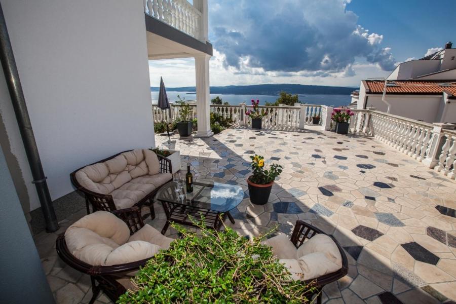 Balkón alebo terasa v ubytovaní Apartment in Crikvenica with sea view, terrace, air conditioning, WiFi 3492-10