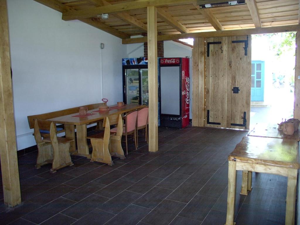 Fotografia z galérie ubytovania Apartment in Sucuraj with sea view, balcony, air conditioning, WiFi 3560-2 v Sućuraji