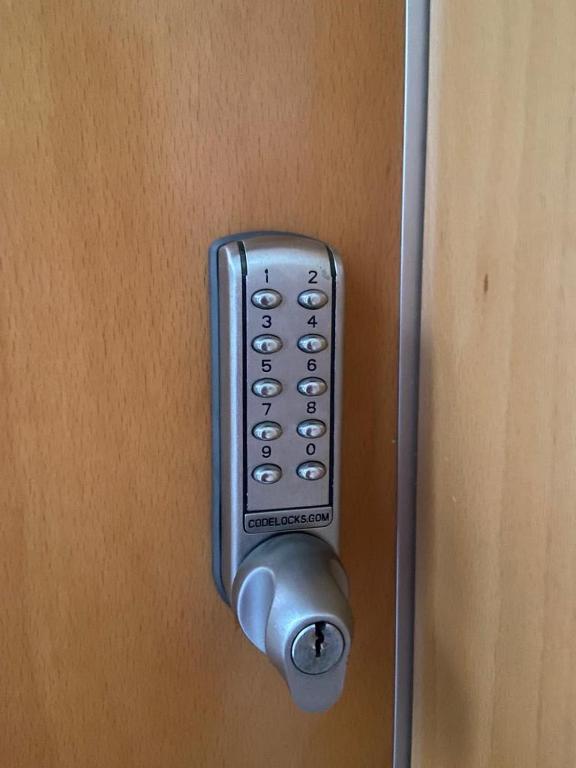 Zdjęcie z galerii obiektu Apartamentos 16:9 Suites Almería w mieście Almería