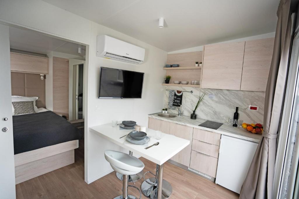 Lavanda Mobile Homes & Villas - Tris 高级移动房屋