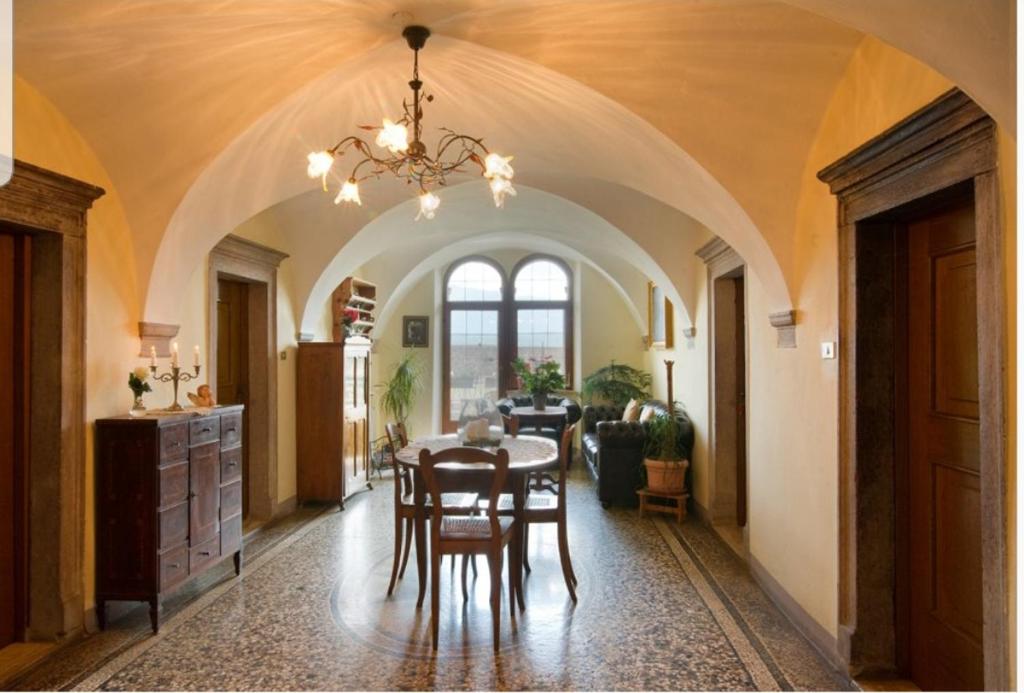 Fotografie z fotogalerie ubytování Ansitz Strengherrnhof v destinaci Caldaro