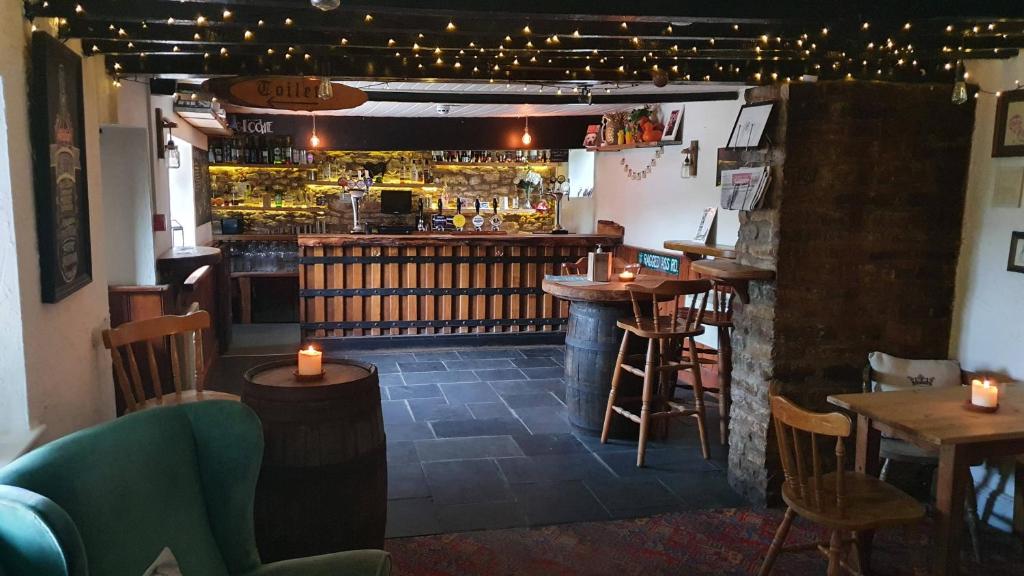Lounge nebo bar v ubytování Ring O Bells Hinton Blewett