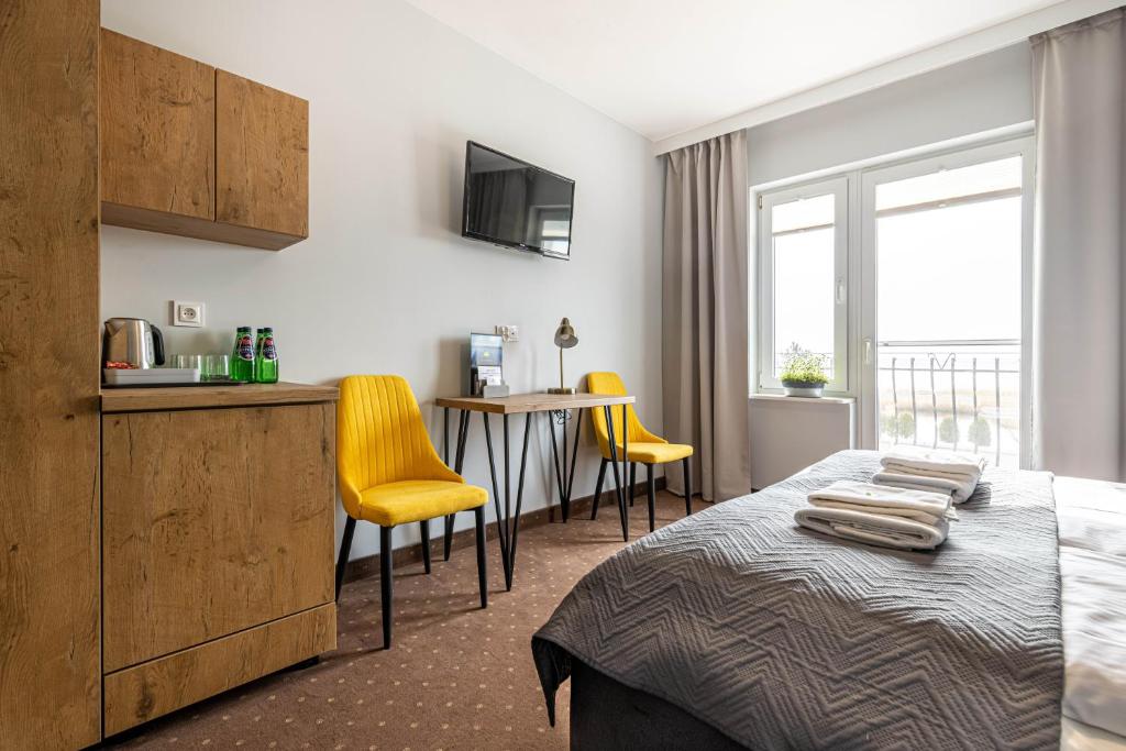 Hotel Krynica - Deluxe Double Room With Extra Bed