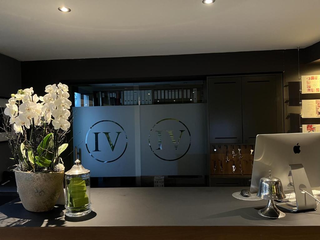 TV a/nebo společenská místnost v ubytování Hotel Restaurant Spa Ivan Vautier