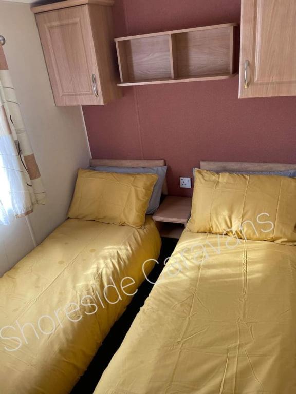 Postel nebo postele na pokoji v ubytování 162 Northfield, Skipsea Sands