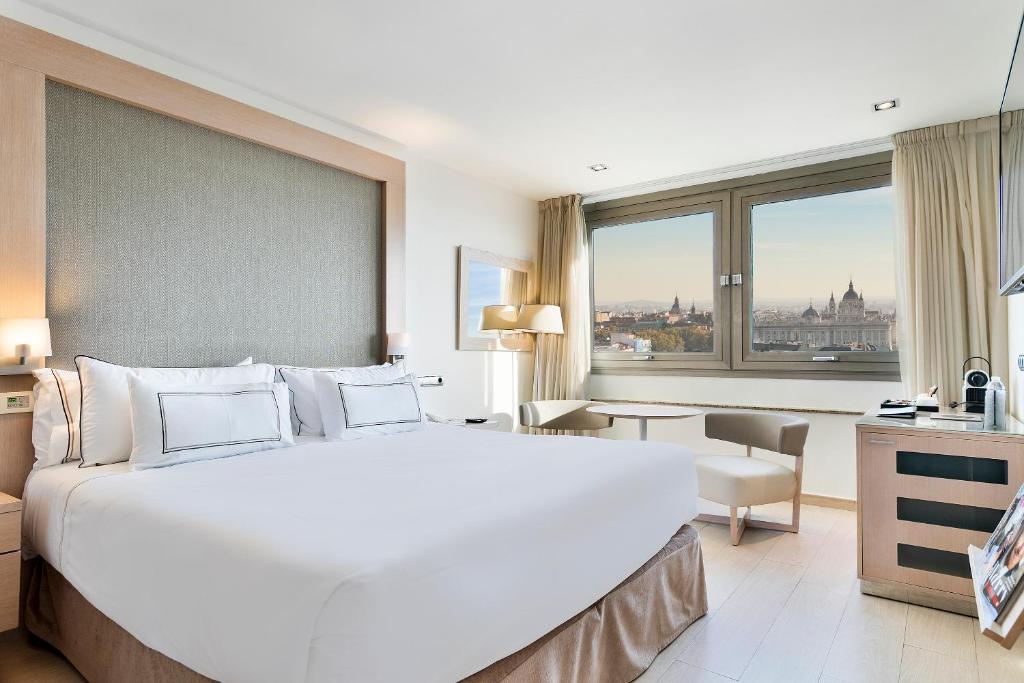 
The Level Room City View
