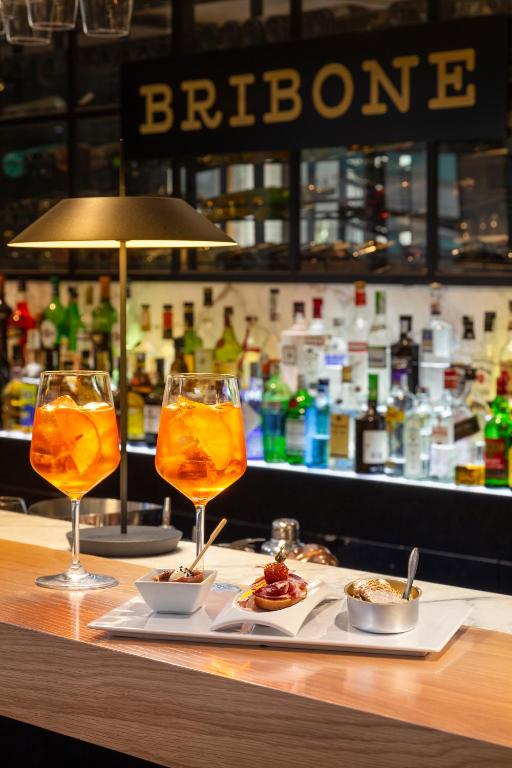 Melia Madrid Princesa italokat is kínál