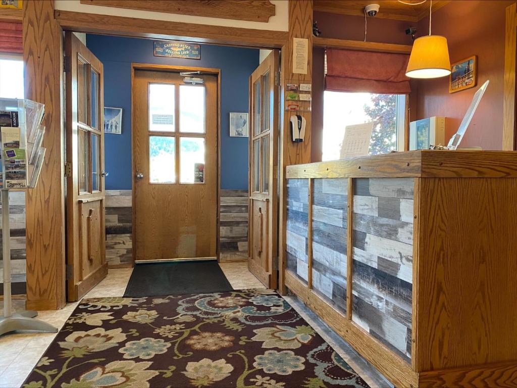 Afbeelding uit fotogalerij van Stork Nest Inn in Smithers