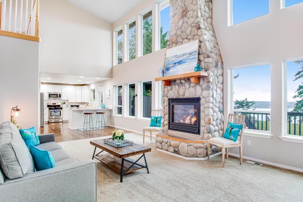 Oceanview Point Retreat - Housity