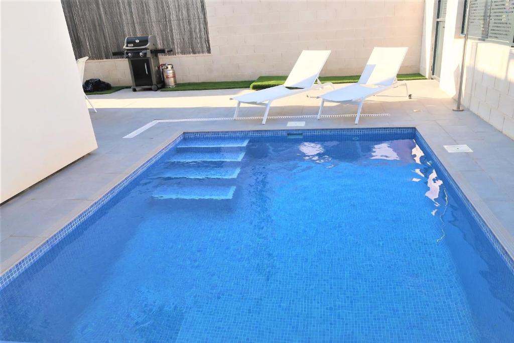 Villa with private pool Villamartin