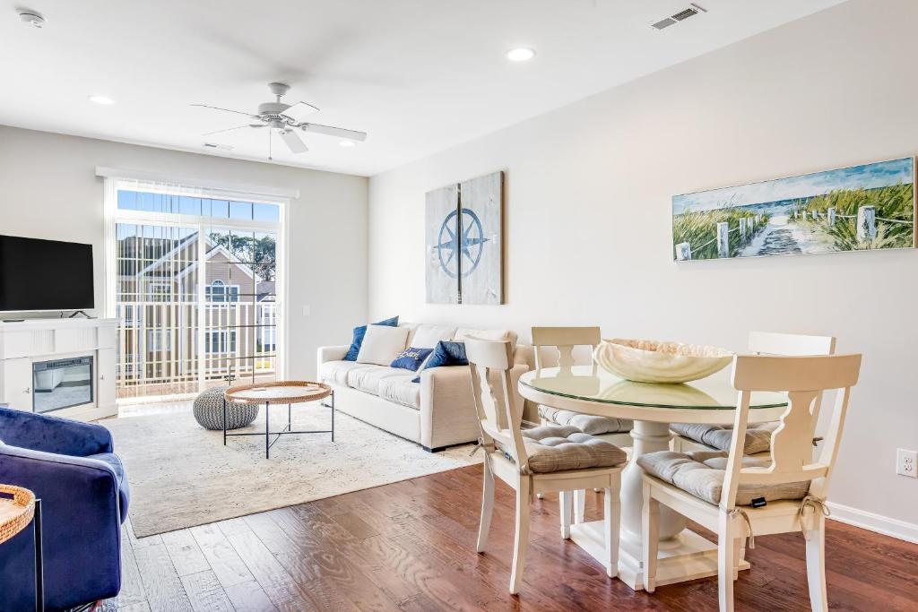 Grande at Canal Pointe Condos 20013 Newry 17, Rehoboth Beach, DE