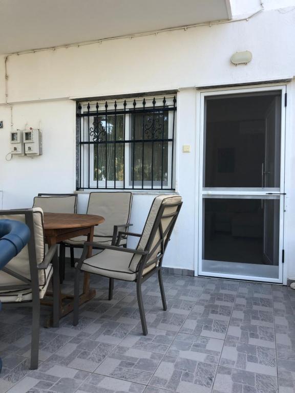 A balcony or terrace at Sea View Maison