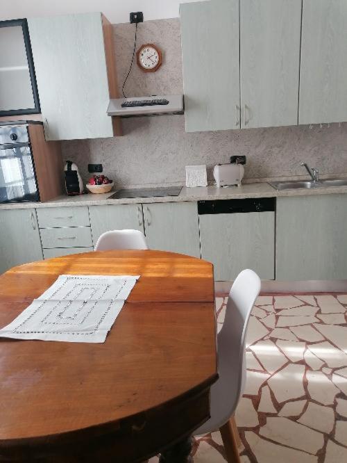 Kuchnia lub aneks kuchenny w obiekcie B&B Sotto le Mura