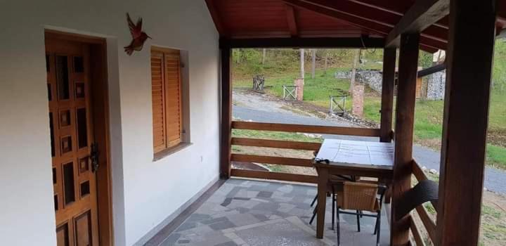 Balkón nebo terasa v ubytování Kuća za odmor"Miran san"