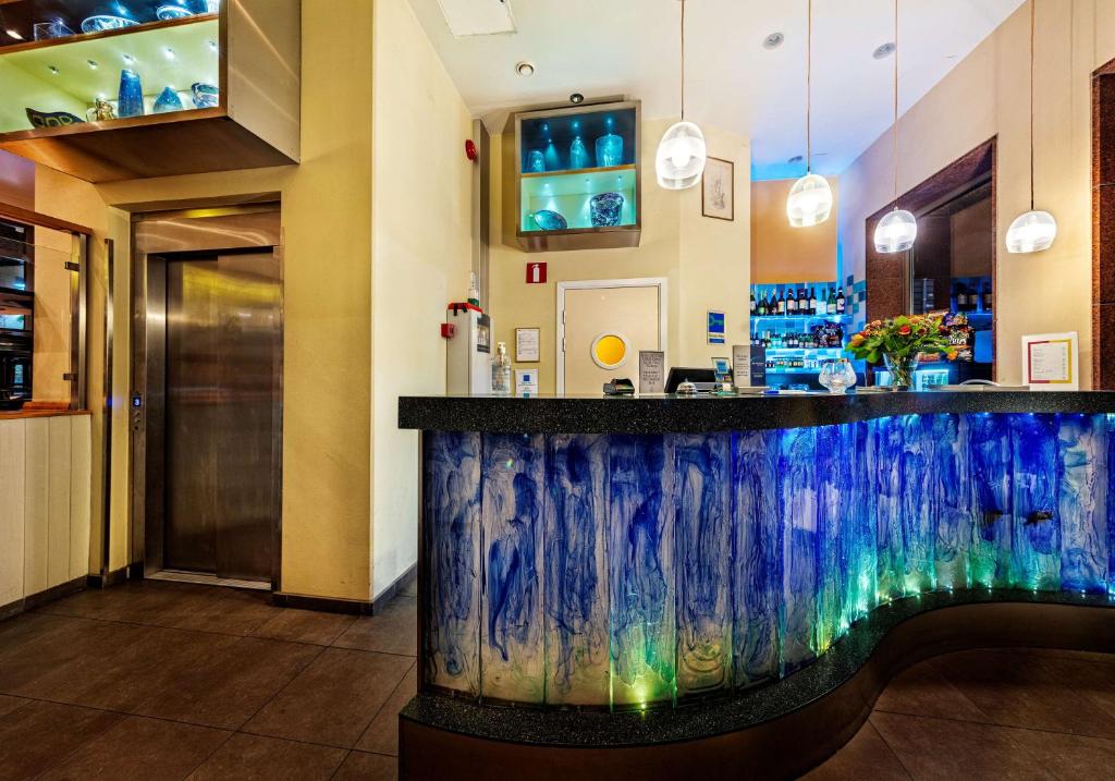 Lounge nebo bar v ubytování Best Western Hotel Royal