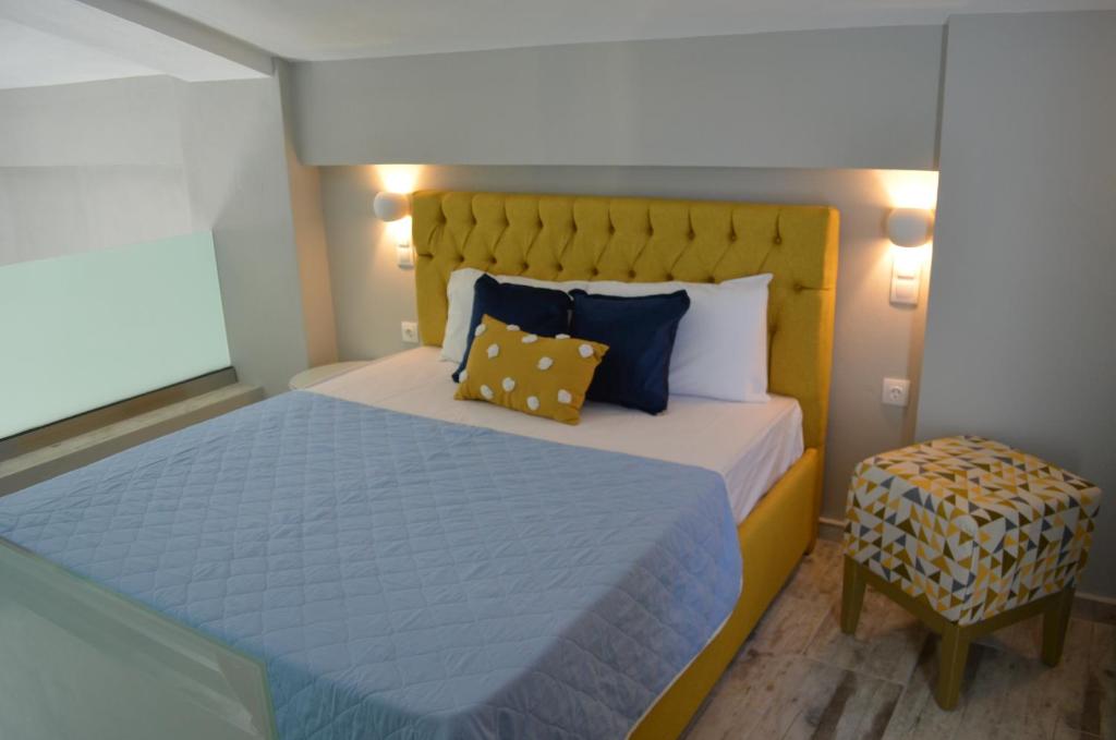 Katil atau katil-katil dalam bilik di kastro luxury studios and mezonette