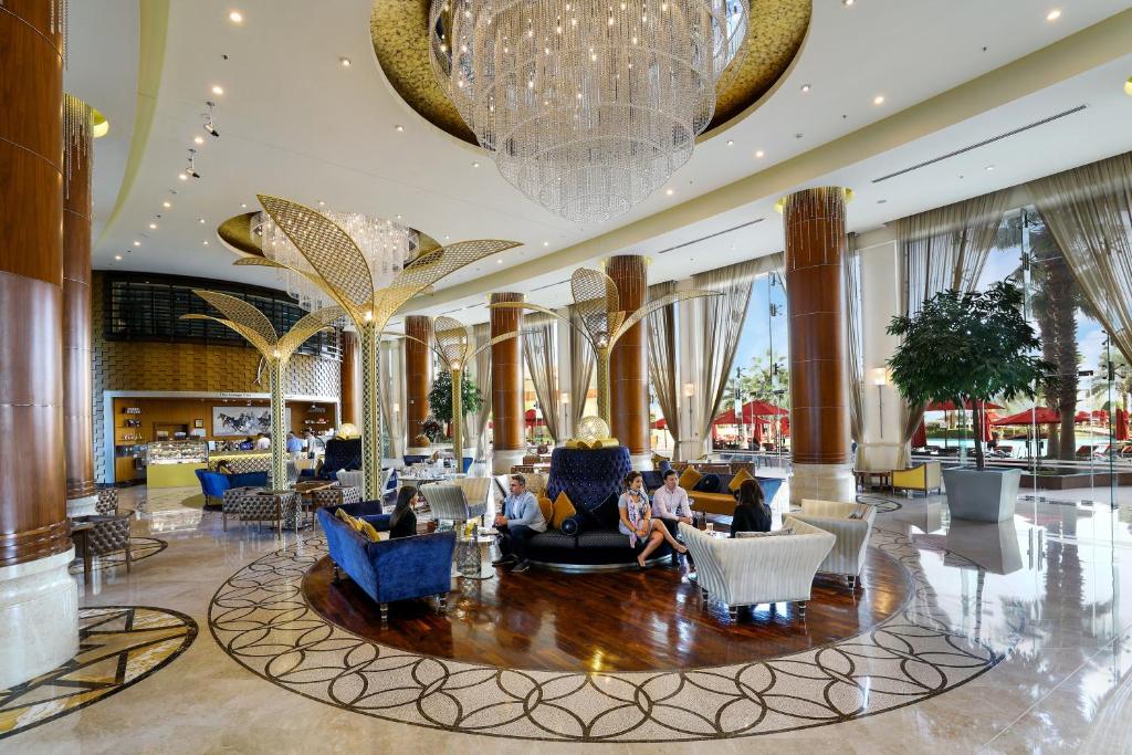 Posezení v ubytování Khalidiya Palace Rayhaan by Rotana, Abu Dhabi