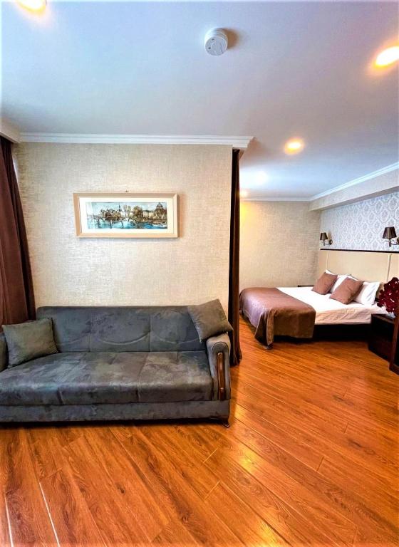 Letto o letti in una camera di Hotel King David Bakuriani