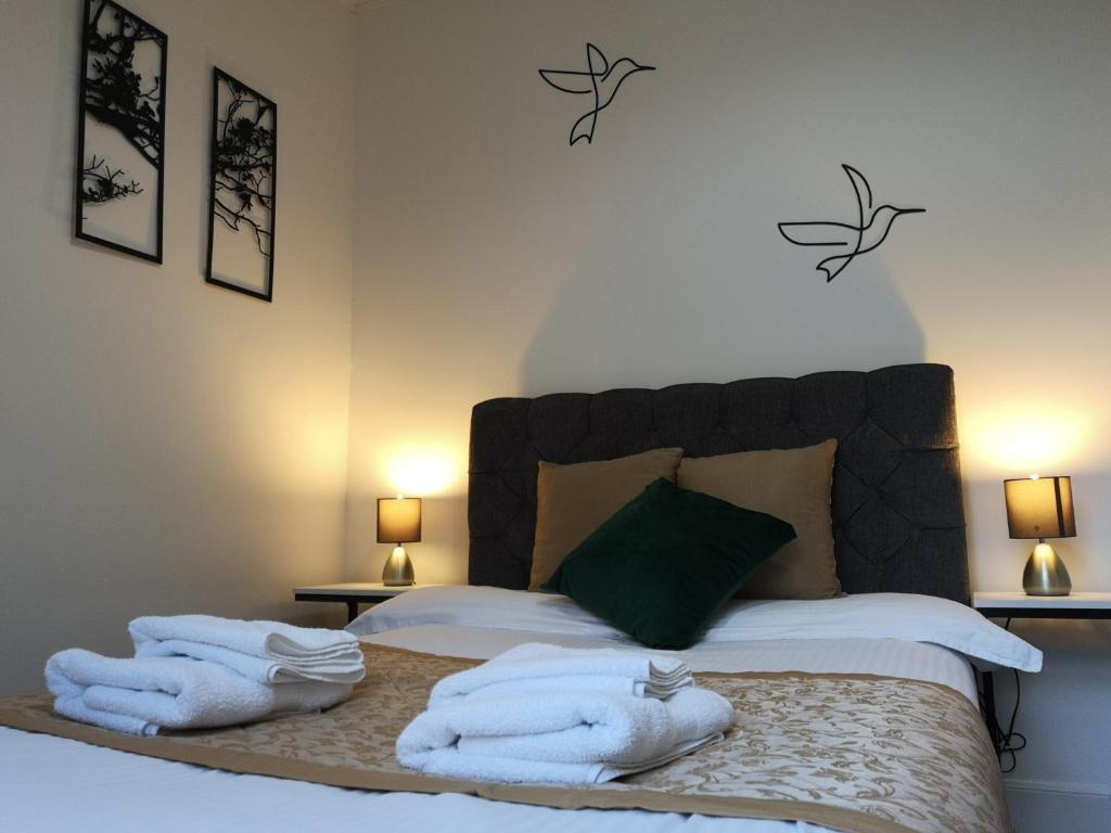 Crown Central Apartments - 