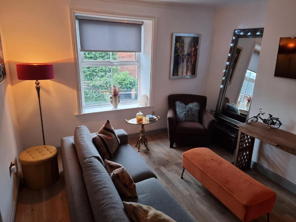 Apartment 11, Mirfield, West Yorkshire, Mirfield Updated 2024 Prices