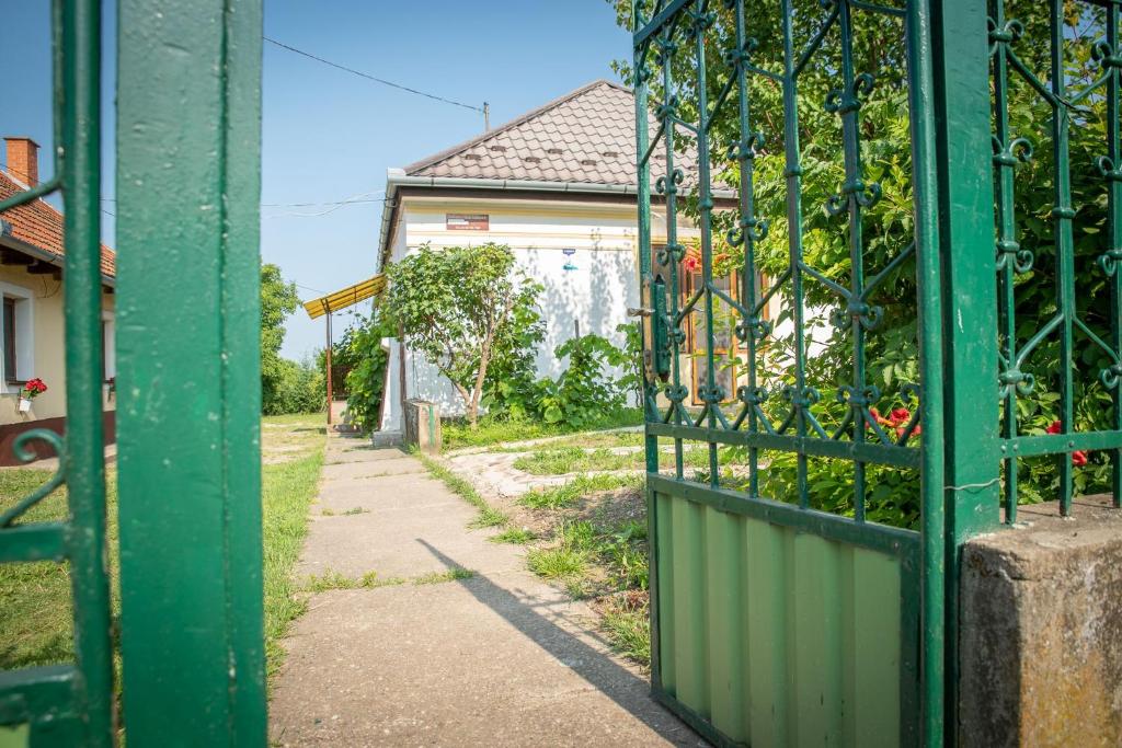 Ogród w obiekcie Zempléni Szálláshely