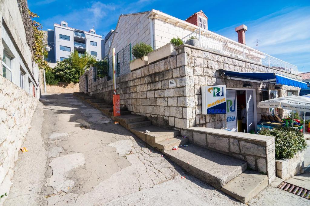 Budova, v ktorej sa apartmán nachádza