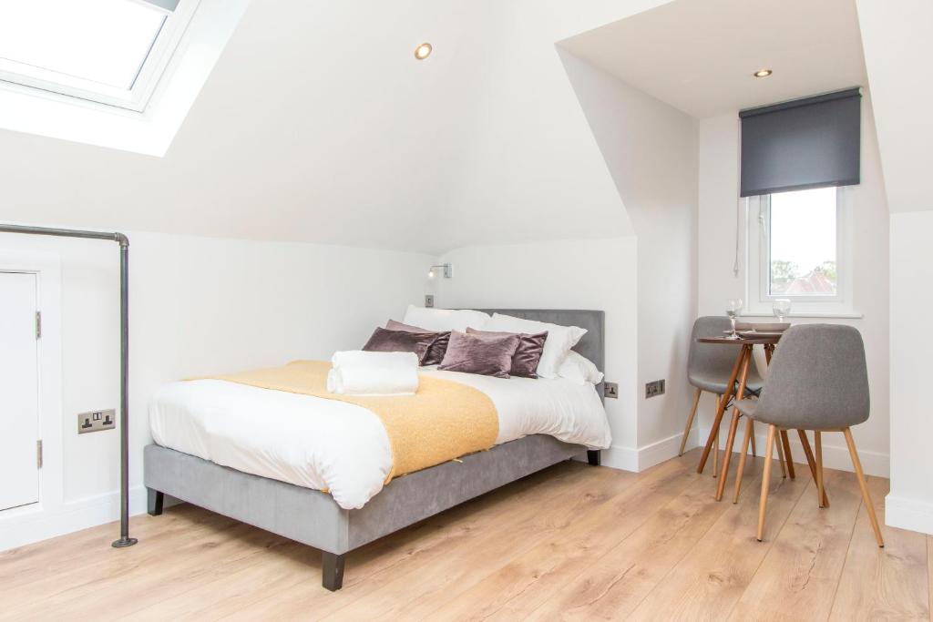 Coldharbour Suites - Studio