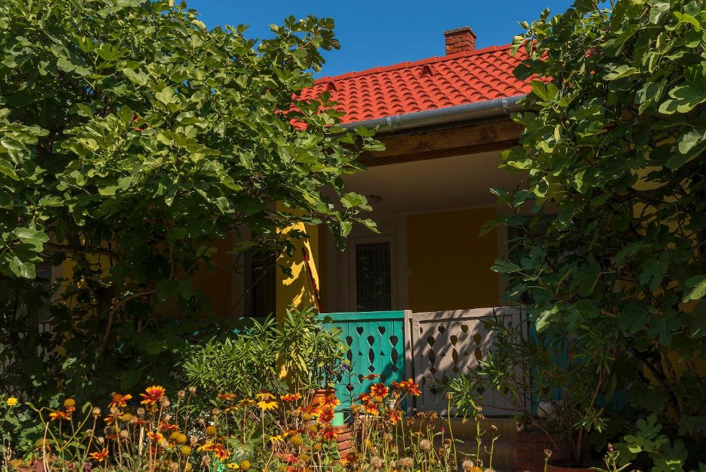 Zahrada ubytování Árnyas vendégház, Füge apartman