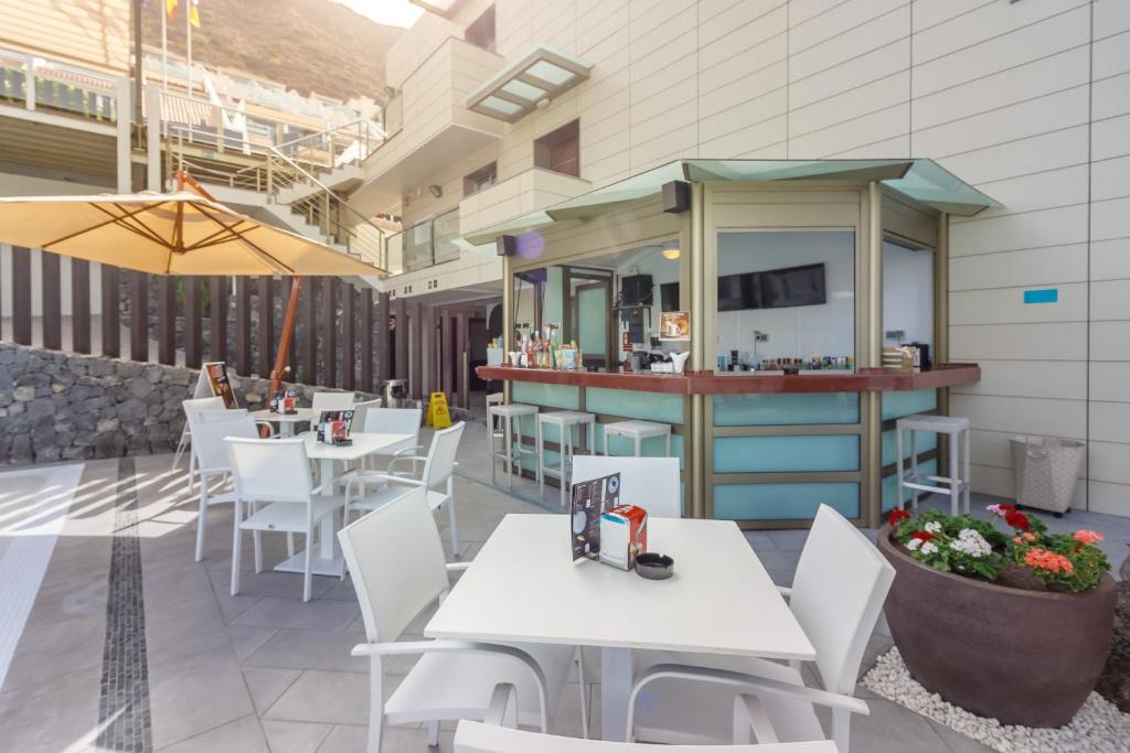 Klayman Diamond Aparthotel photo