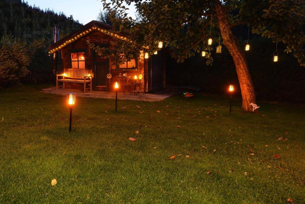 Vonkajšia záhrada v ubytovaní Ferienhaus Chalet Kitzalp