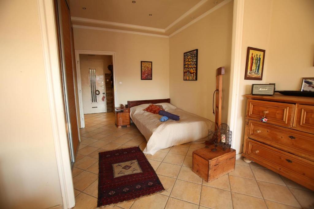 Posteľ alebo postele v izbe v ubytovaní Panoramic Hideaway in Central Buda