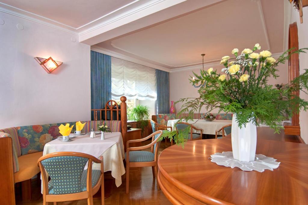 Posezení v ubytování Gästehaus Fertschey
